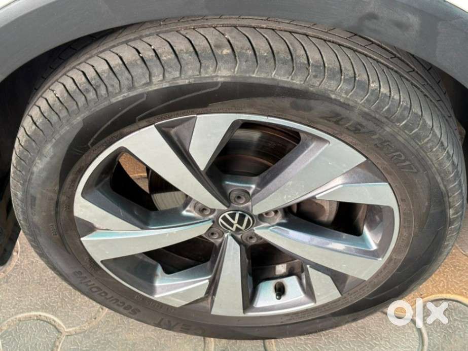 Volkswagen Taigun 1.0 Tsi Topline At, 2024, Petrol