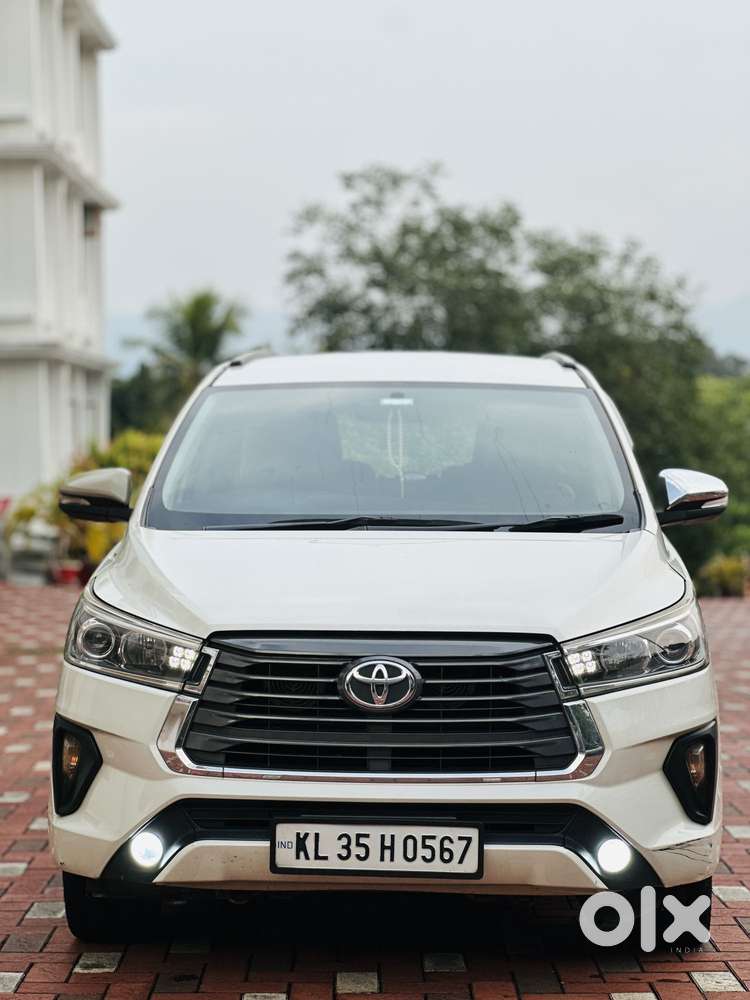 Toyota Innova Crysta 2.4 V, 2017, Diesel