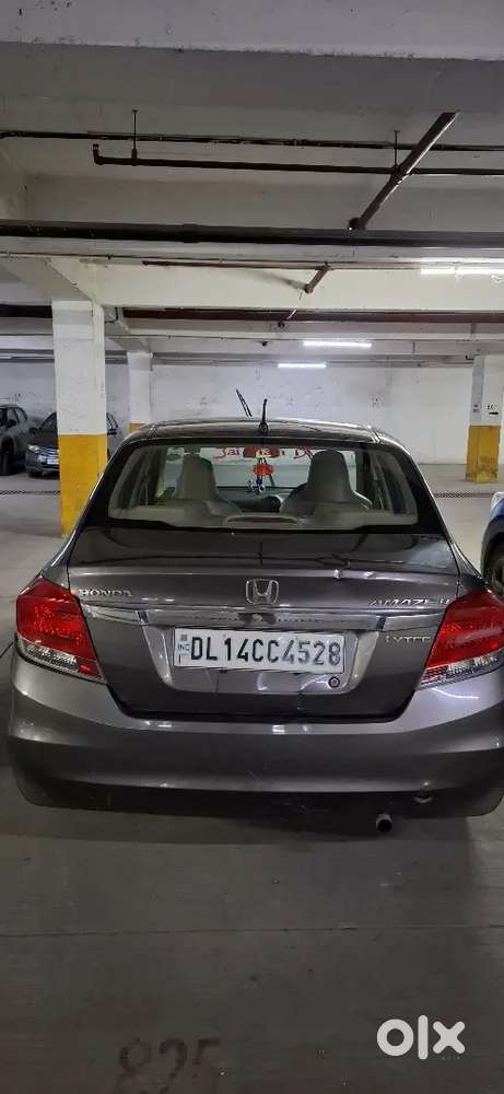 Well Maintained Honda Amaze 2016 Petrol