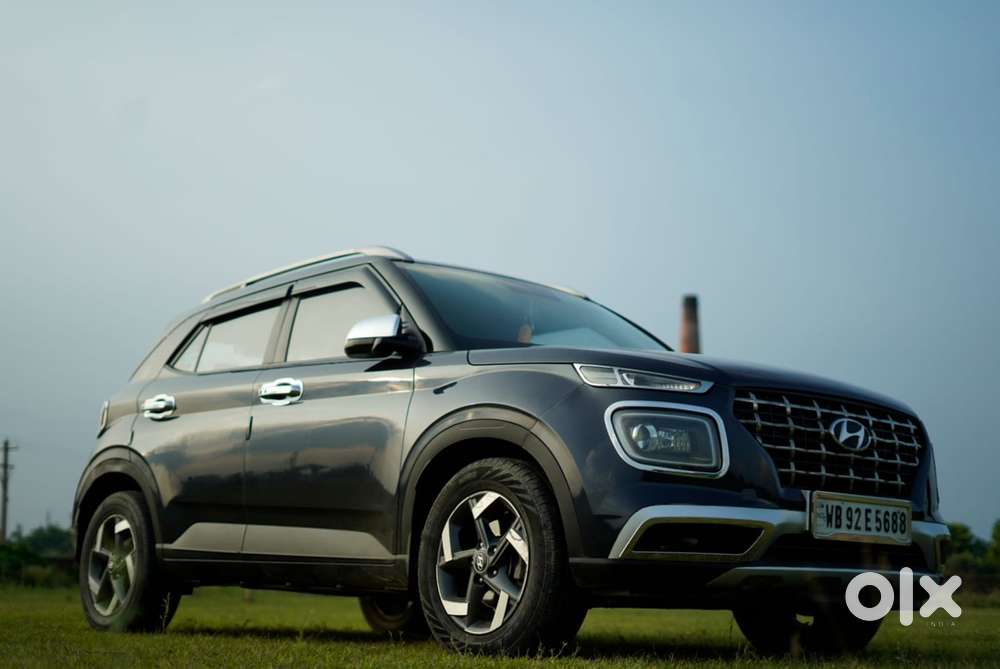 Hyundai Venue 2020 Petrol Well Maintained