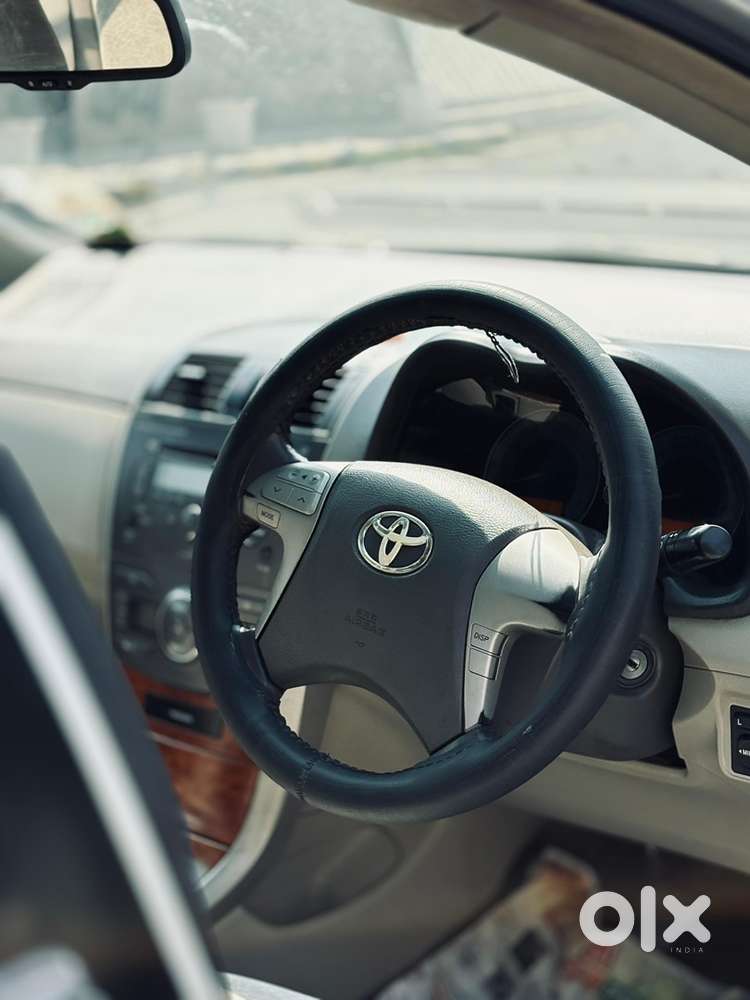Toyota Corolla Altis 2011