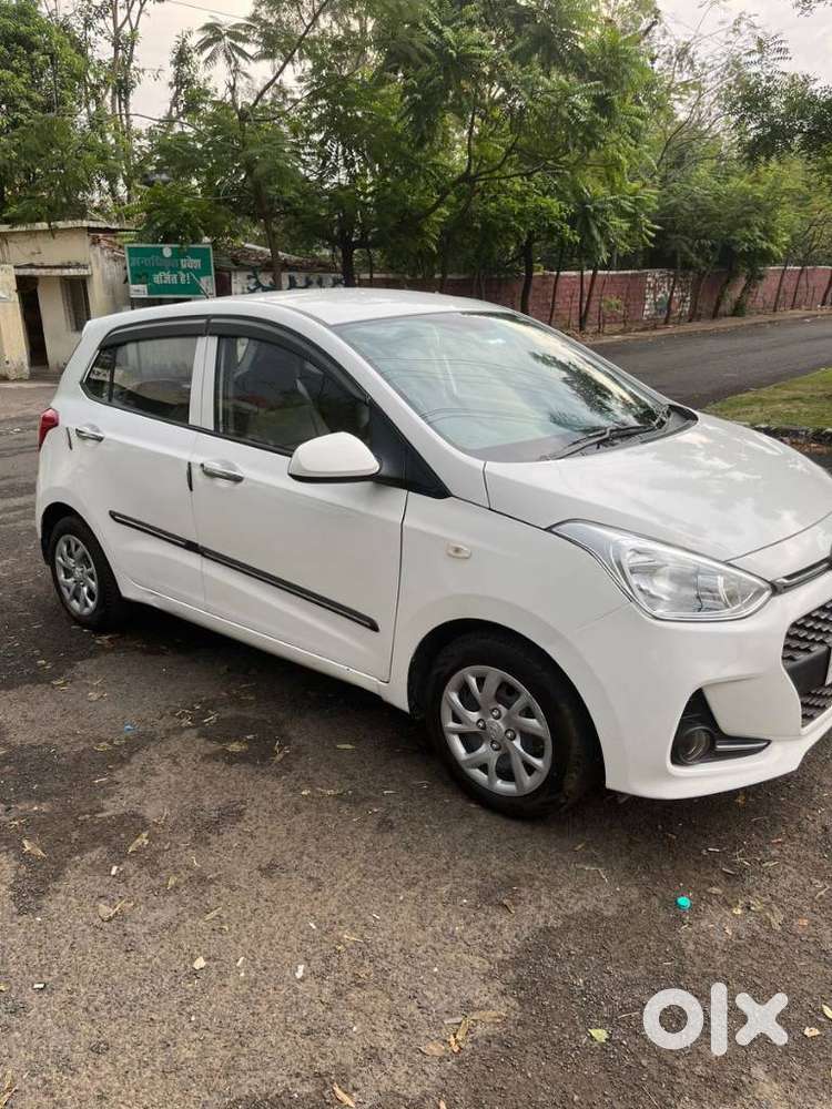 Hyundai Grand I10 Sportz Edition, 2017, Petrol