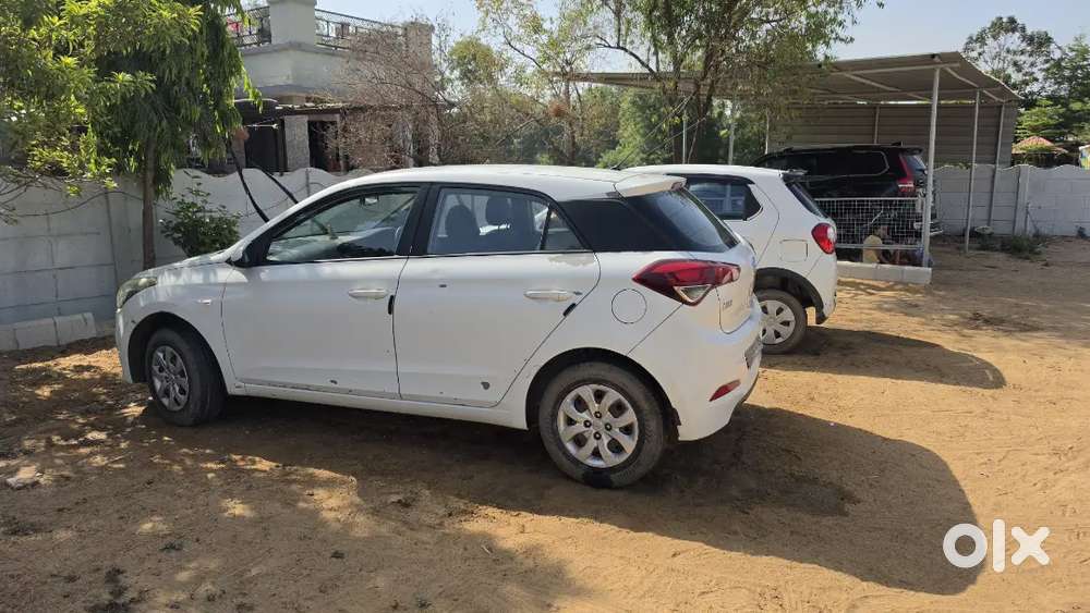 Hyundai Elite I20 2015 Diesel 120000 Km Driven