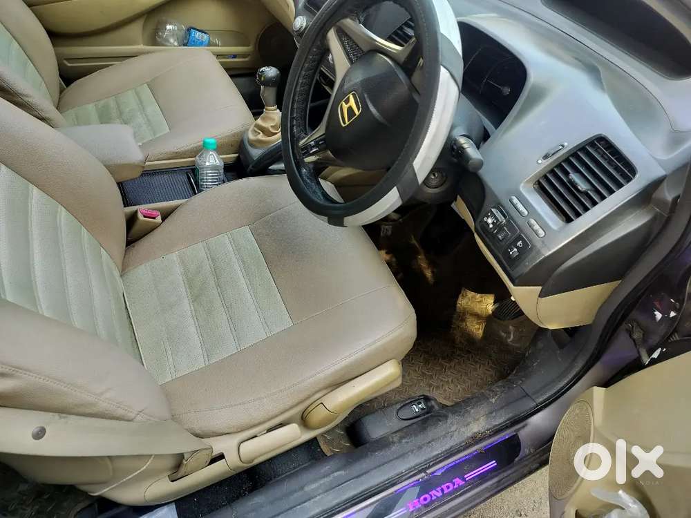 Honda Civic 2011 Cng & Petrol 65000 Km Driven, Sunroof,all Tyre New