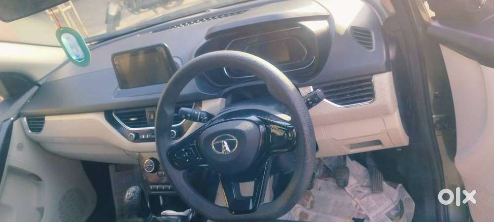 Tata Nexon 1.5 Revotorq Xz Plus Dual Tone, 2020, Petrol
