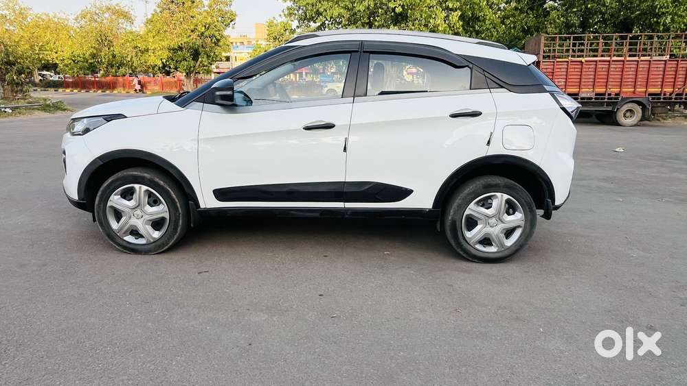 Tata Nexon 1.2 Revotron Xm (s), 2021, Petrol