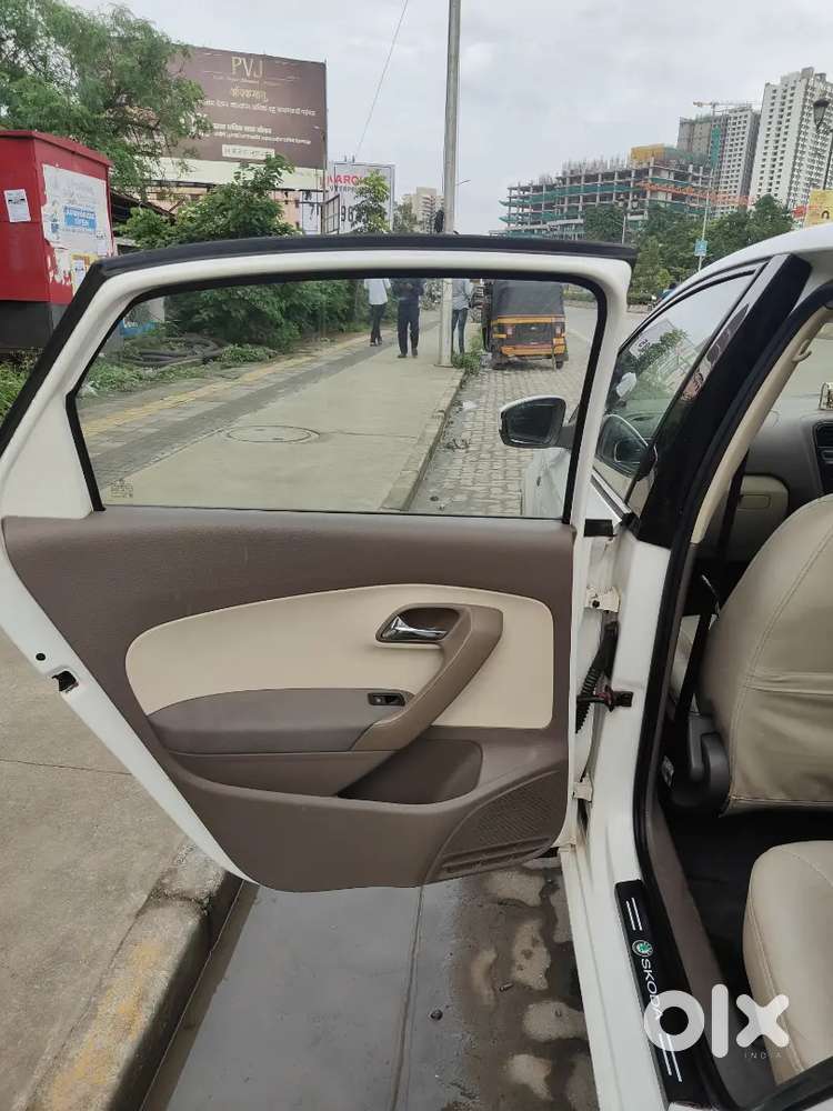 Skoda Rapid 1.6 Active 2012