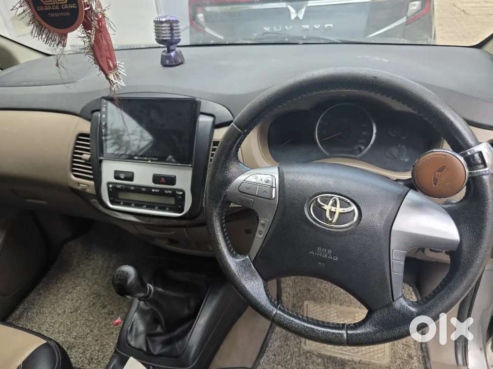 Toyota Innova 2016