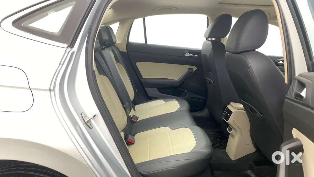 Skoda Slavia Style 1.0l Tsi Mt, 2023, Petrol