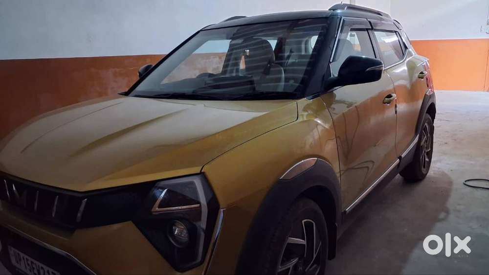 Xuv 3xo Ax7 Automatic Petrol