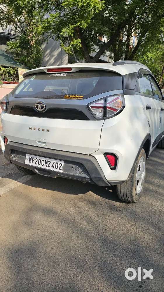 Tata Nexon 2022 Sunroof Manual Diesel Well Maintained