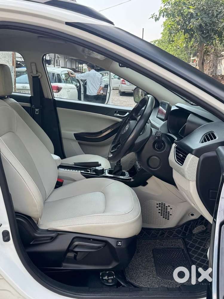 Tata Nexon Xz Plus Luxs, 2023, Petrol