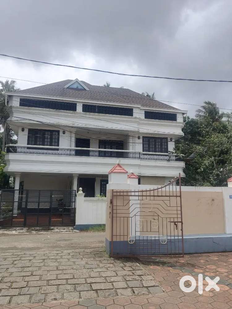 Thrissur kuriachira 5 cent plot 4 bedroom attached house for sale