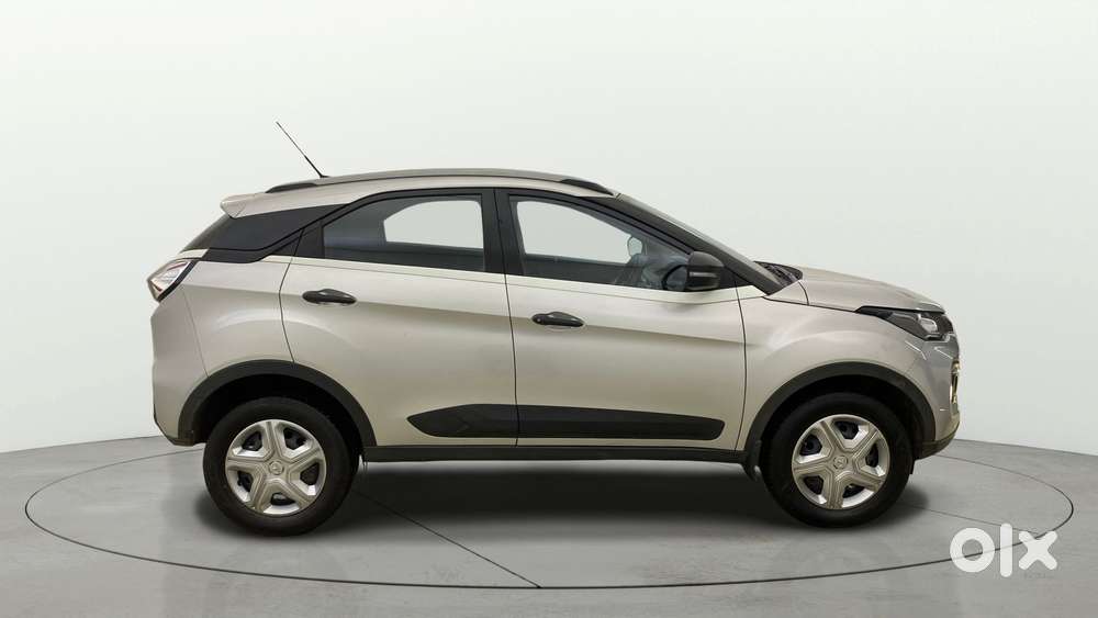 Tata Nexon 1.5 Revotorq Xma Amt, 2021, Petrol