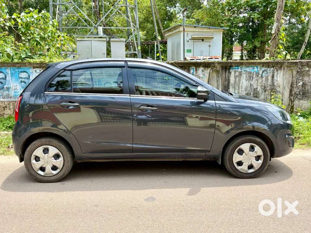 Tata Bolt Revotron Xms, 2015, Petrol