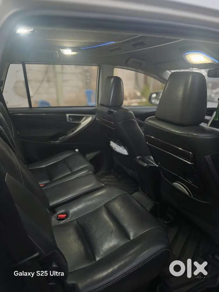 Toyota Innova Crysta 2019 2.4z