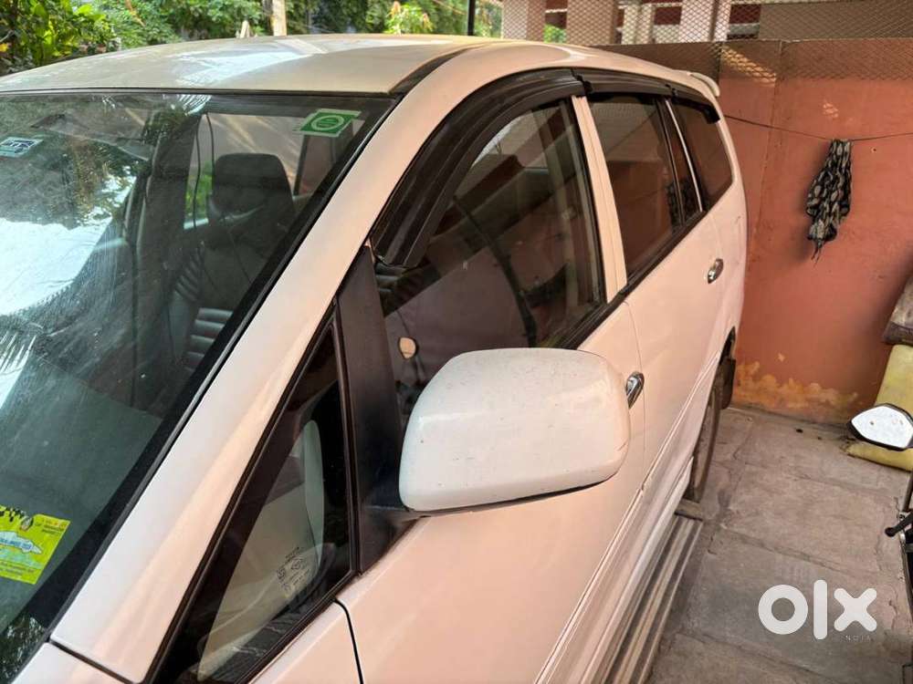 Toyota Innova 2012 2.5g – Excellent Condition