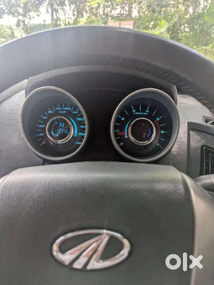 Mahindra Xuv500 2016 Diesel, Push Start,and Sunroof