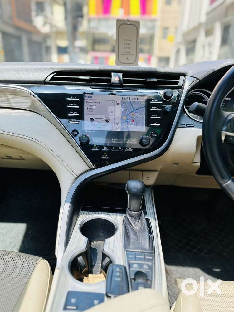 Toyota Camry Hybrid, 2020, Petrol