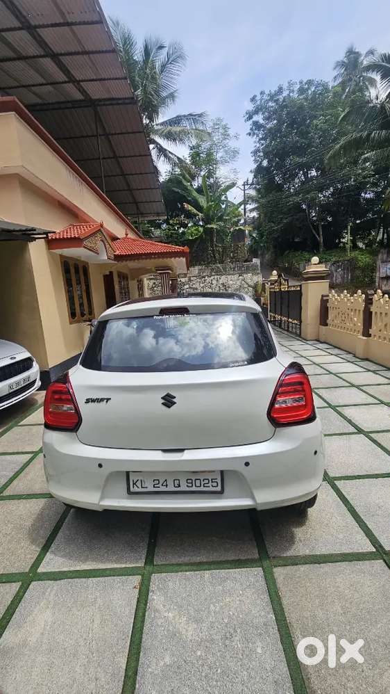 Maruti Suzuki Swift Lxi 2018
