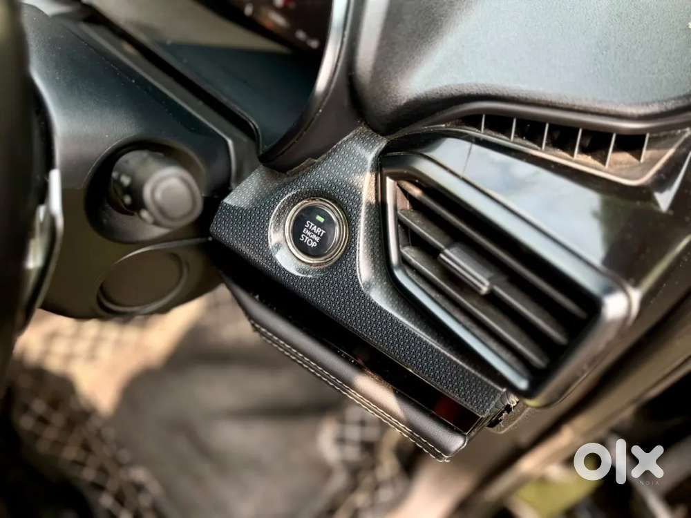 Tata Safari Pure Plus S Dark Edition, 2024, Diesel
