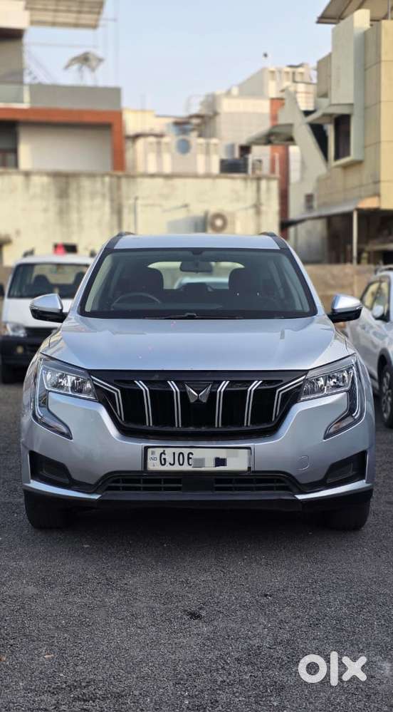 Mahindra Xuv700 2.0 Mx Petrol Mt 5 Str, 2022, Petrol
