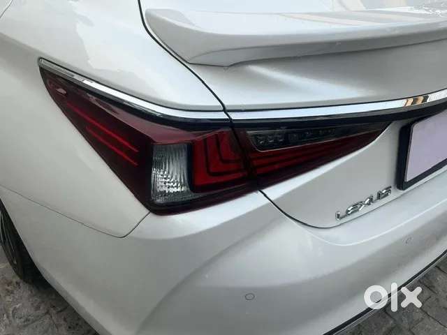 Lexus Es, 2023, Petrol