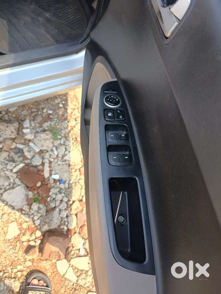 Hyundai Grand I10 Sportz 2014 Car
