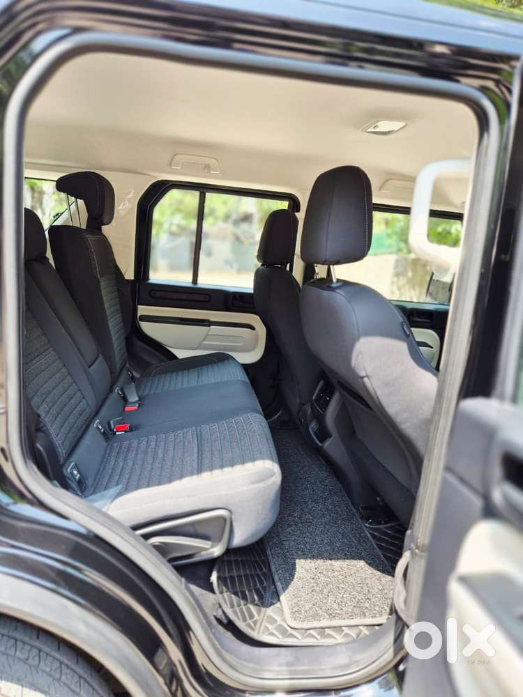 Mahindra Thar Roxx Mx3 Petrol At 2wd, 2025, Petrol