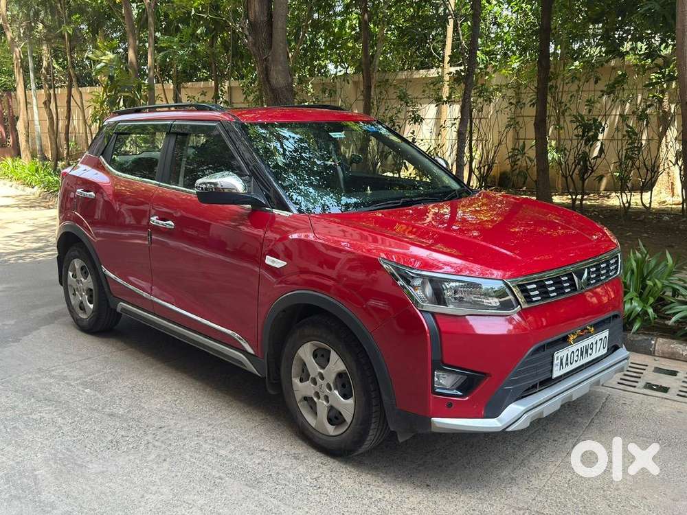 Mahindra Xuv 300 2022 Petrol Amt - 35600 Km Driven