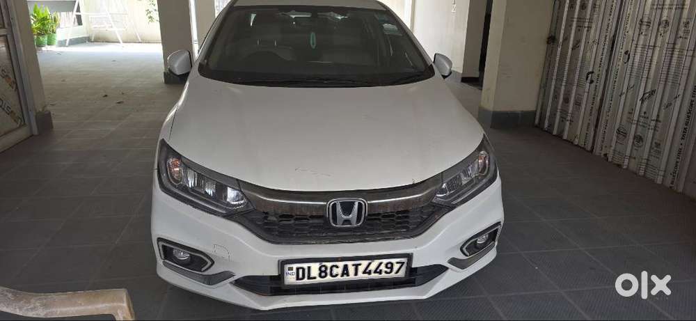 Manual Petrol Top Model With Sunroof