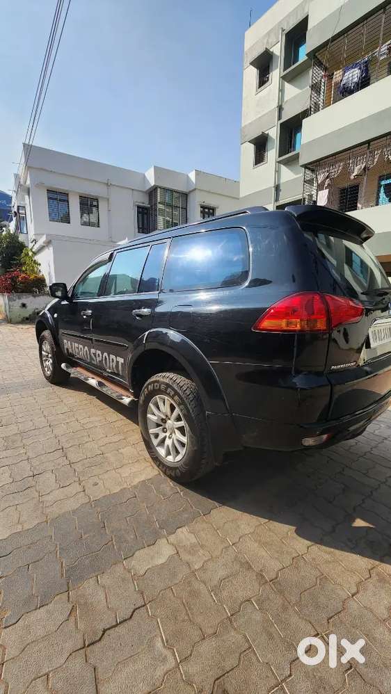 Mitsubishi Pajero Sport 2013 Variant