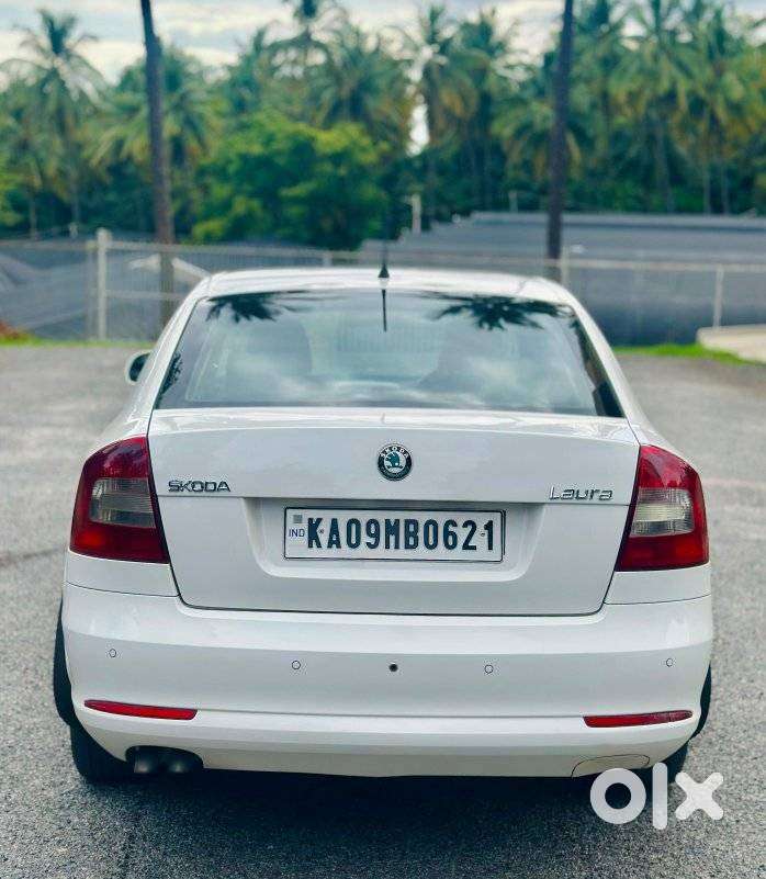 Skoda Laura Elegance 1.9 Tdi Mt, 2014, Diesel