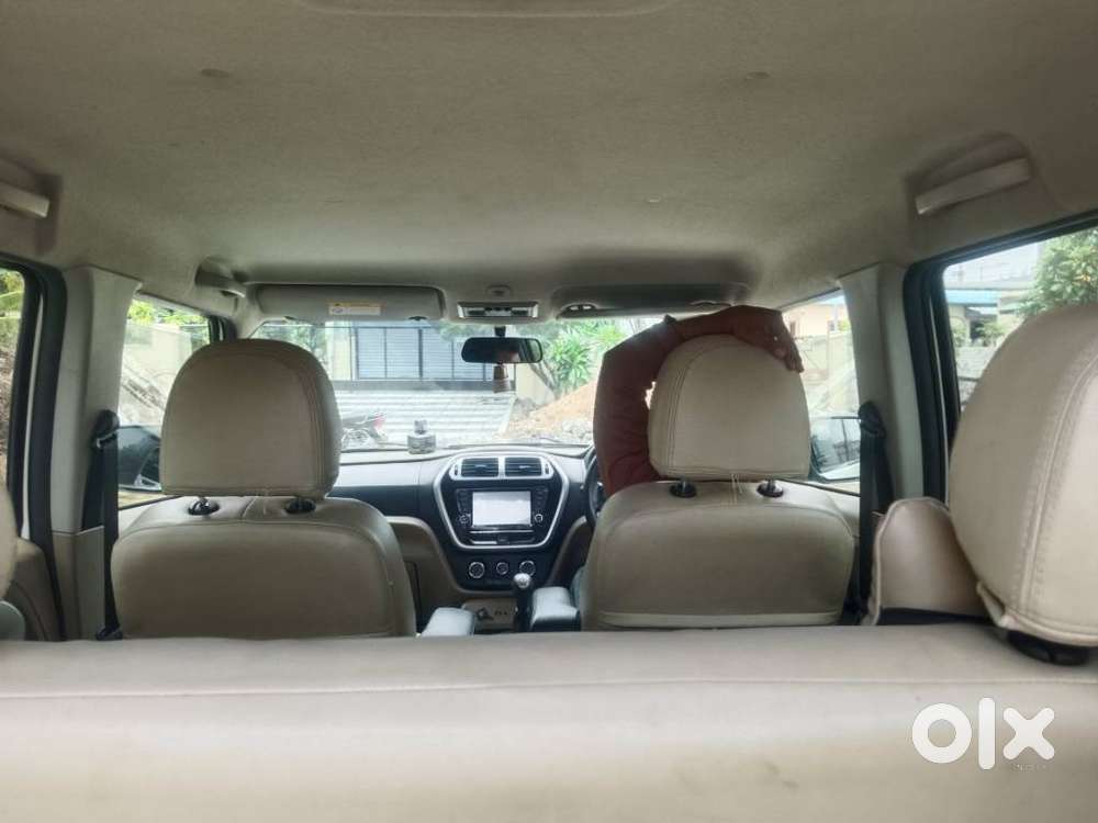 Mahindra Tuv 300 T10, 2018, Diesel