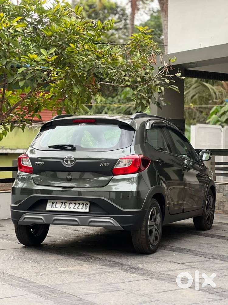 Tata Tiago 1.2 Revotron Xza, 2022, Petrol