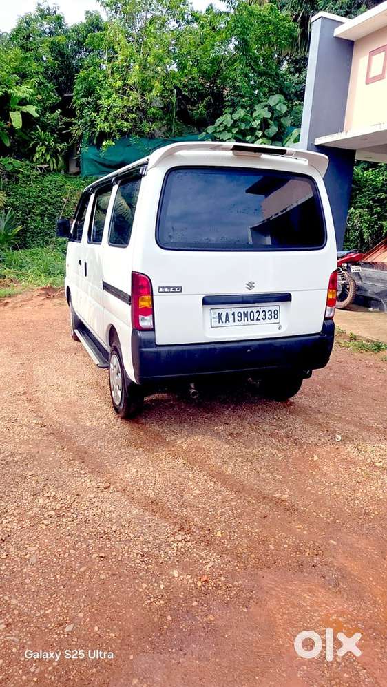 Maruti Eeco Smiles 2025