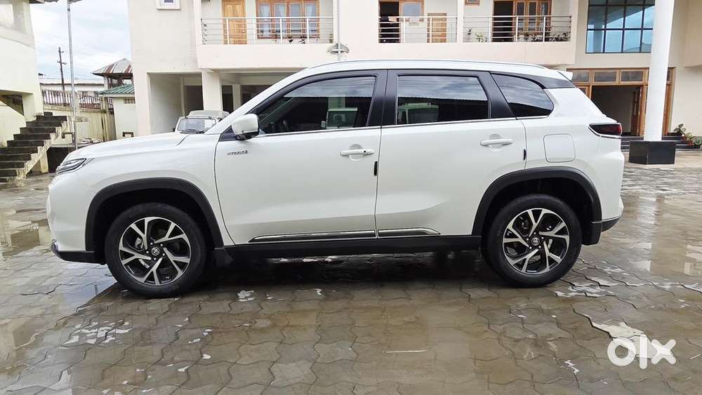 Toyota Hyryder Top Model At In Showroom Condition