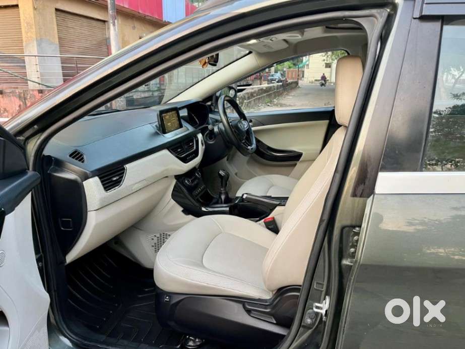 Tata Nexon Xz Plus Luxs, 2023, Petrol