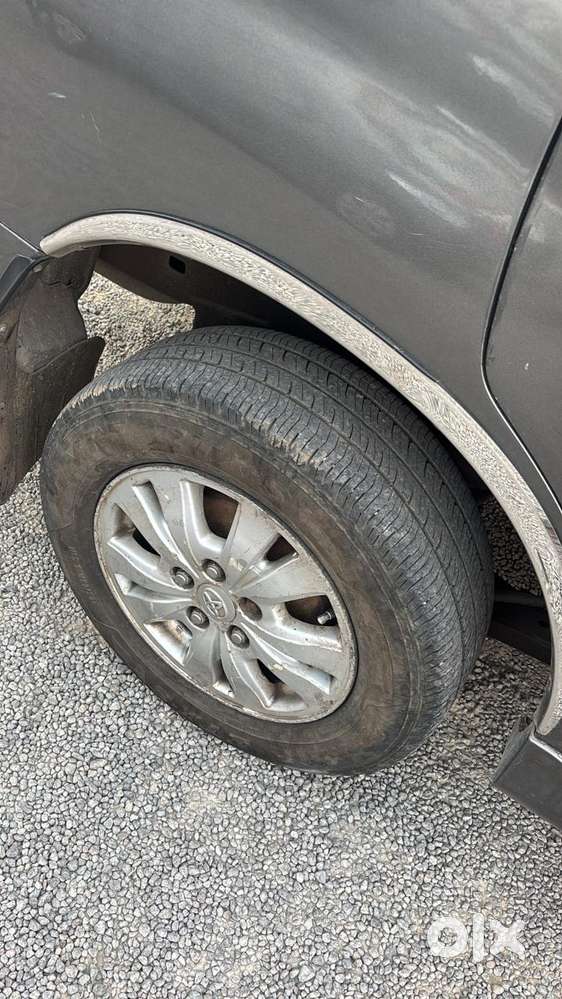 Toyota Innova 2.5 G (diesel) 8 Seater, 2012, Diesel