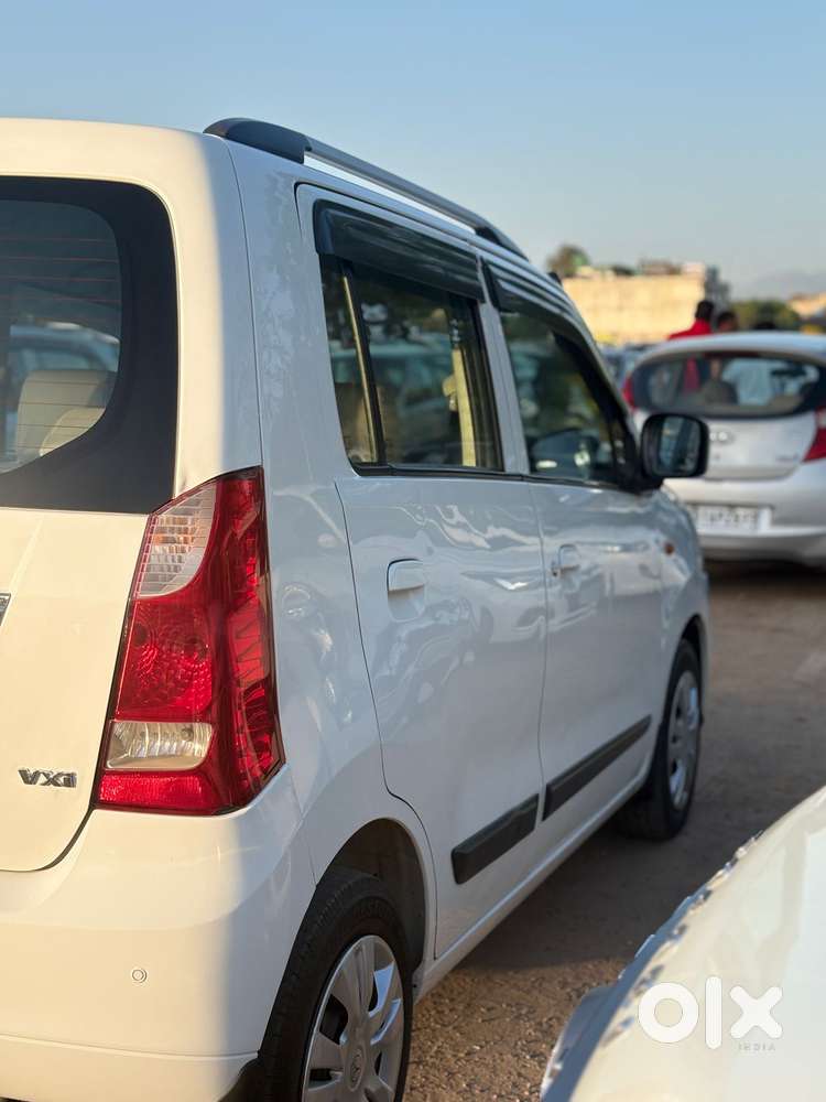 Maruti Suzuki Wagon R Vxi Plus Optional, 2016, Petrol