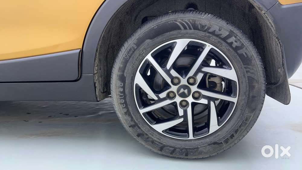 Mahindra Xuv300 Turbosport W8, 2023, Petrol