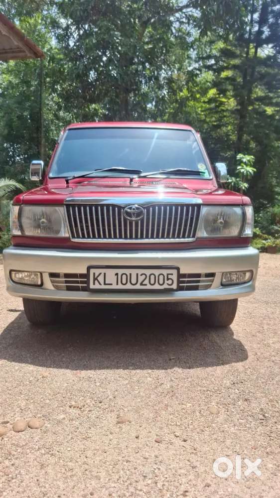 Toyota Qualis 2004 Diesel Well Maintained, Good Condition
