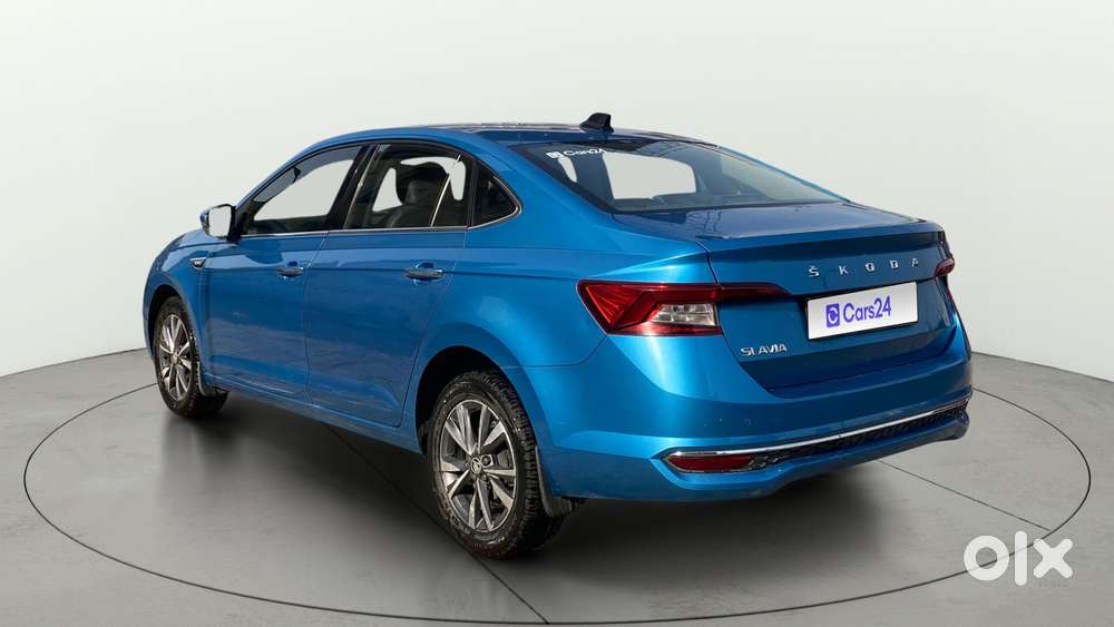Skoda Slavia Style 1.0l Tsi Mt, 2023, Petrol