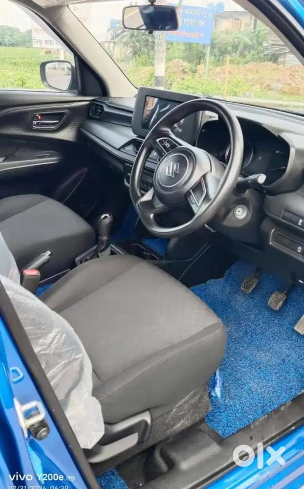 Maruti Suzuki Swift Vxi 2025