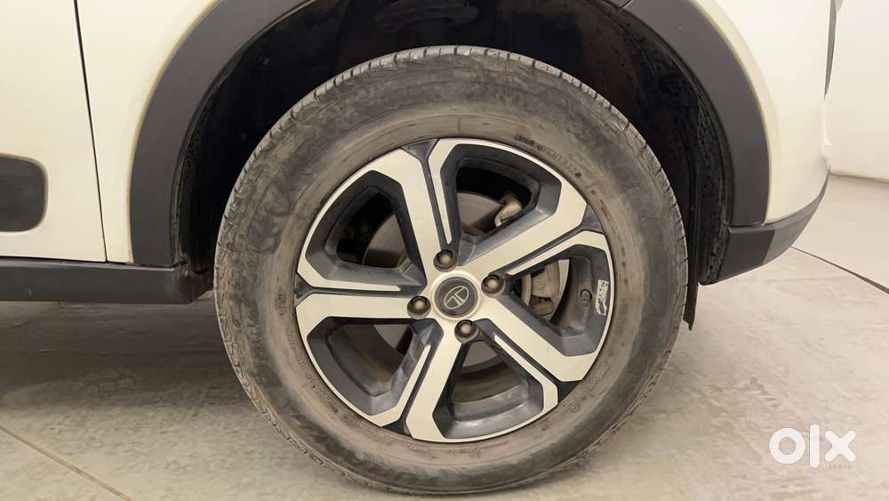 Tata Nexon Xz Plus (hs), 2022, Petrol