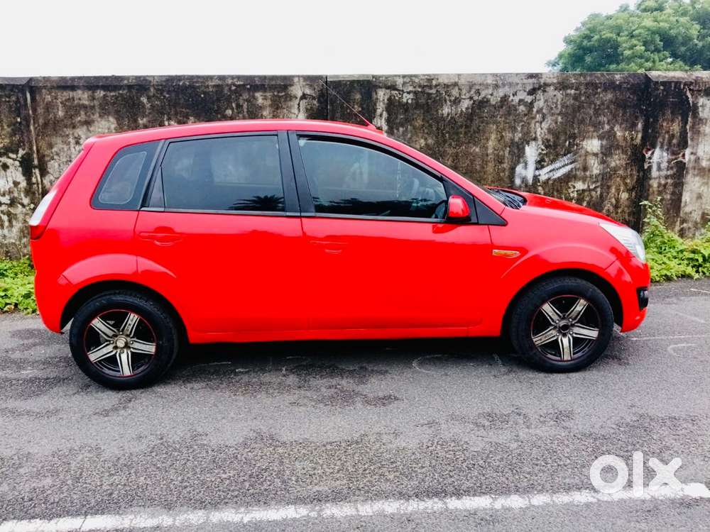 Ford Figo 2013 Petrol Titanium Well Maintained Car Showroom Quality