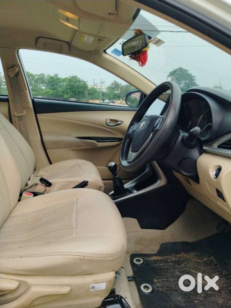 Toyota Yaris G Cvt, 2020, Petrol
