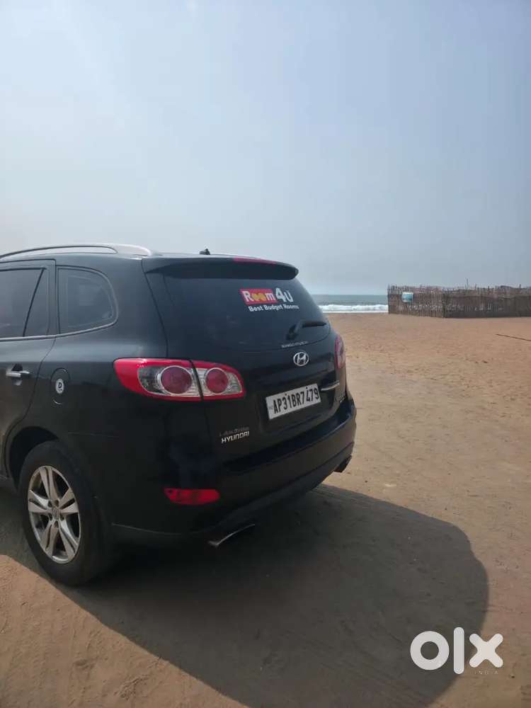 Hyundai New Santa Fe 2011 Diesel 17000 Km Driven