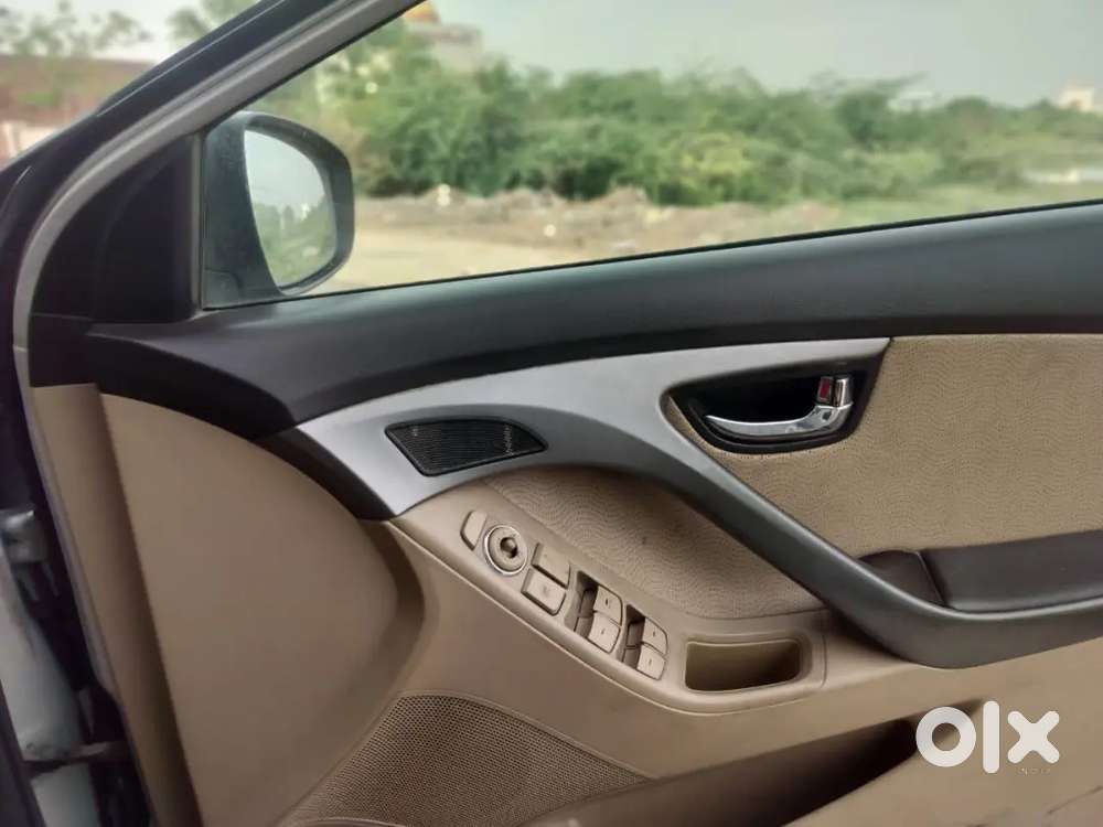 Hyundai New Elantra 2015