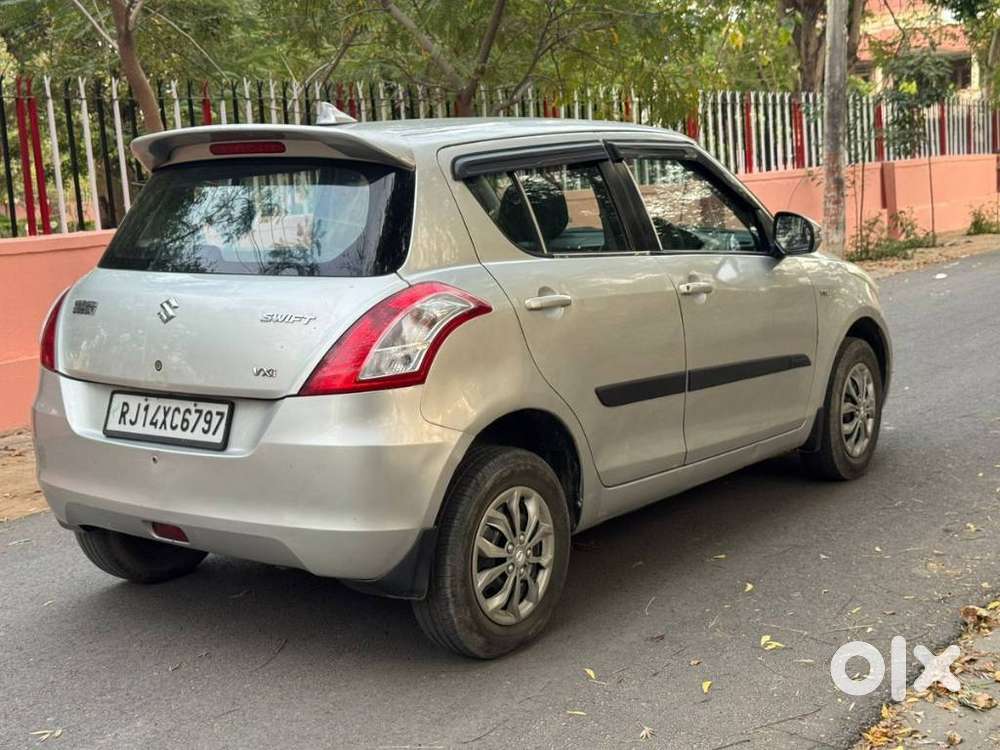 Maruti Suzuki Swift Vxi Optional, 2017, Petrol